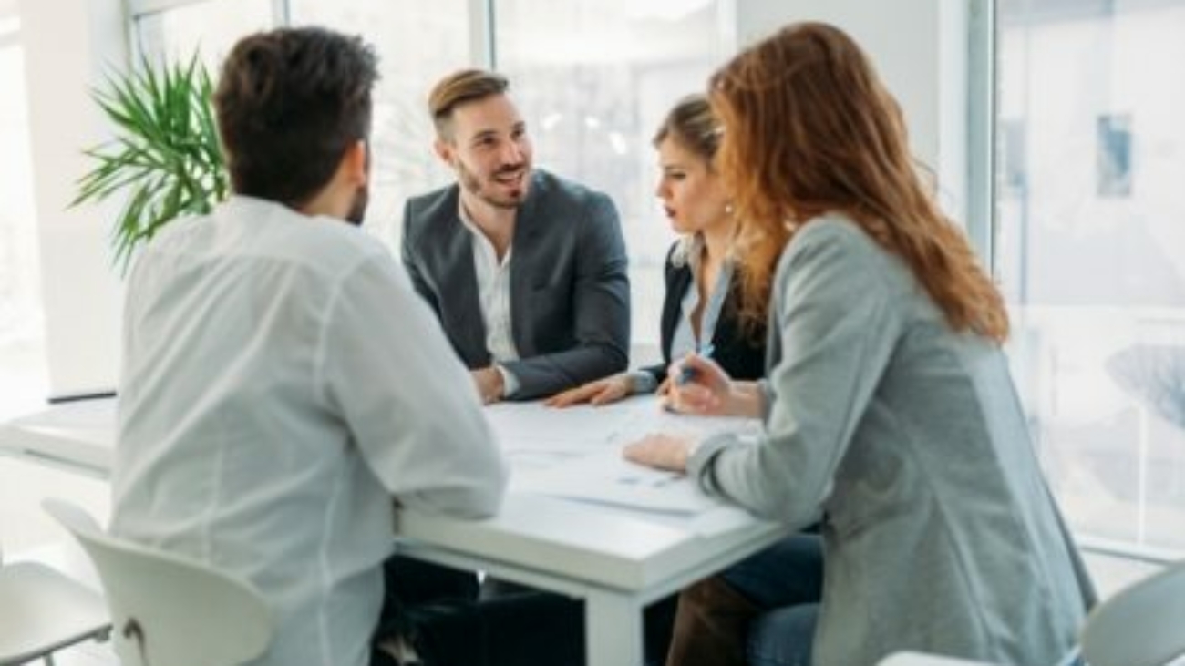 business-people-working-together-on-project-and-5FHSKBL-470x318