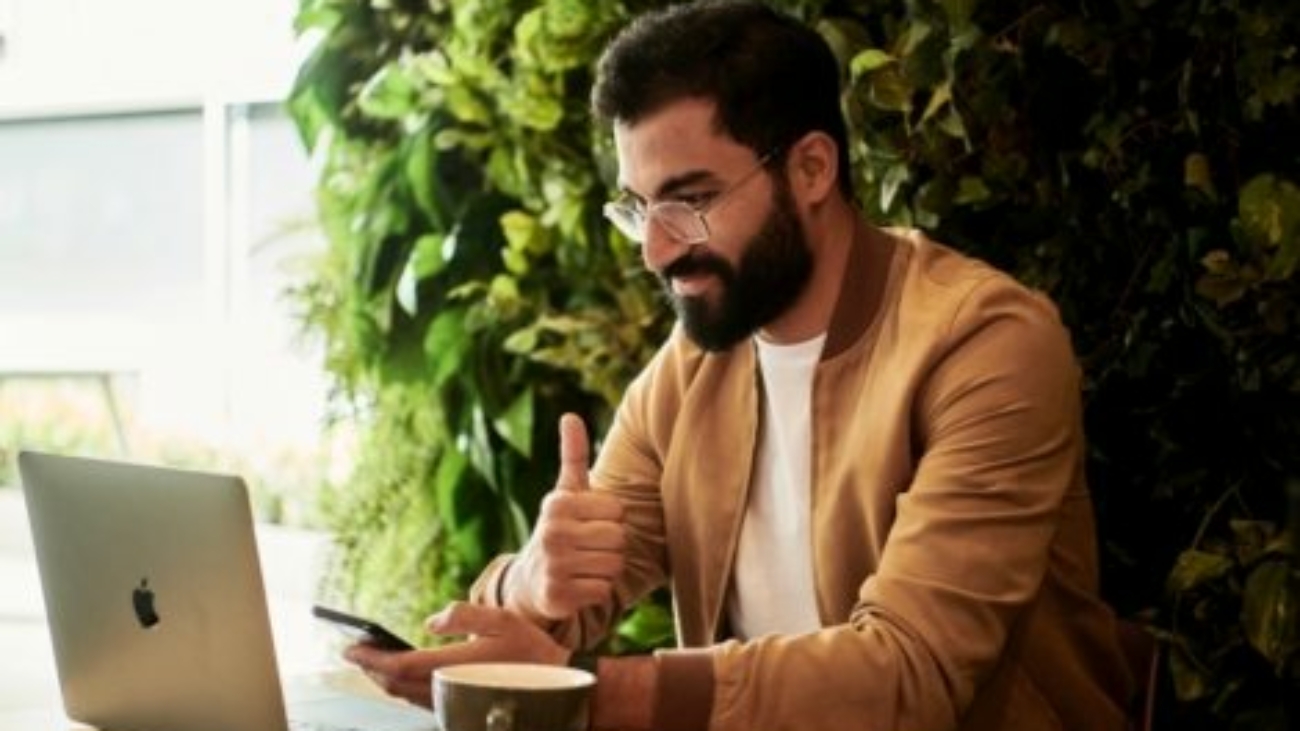 docusign-BbSBf5uv50A-unsplash-470x318