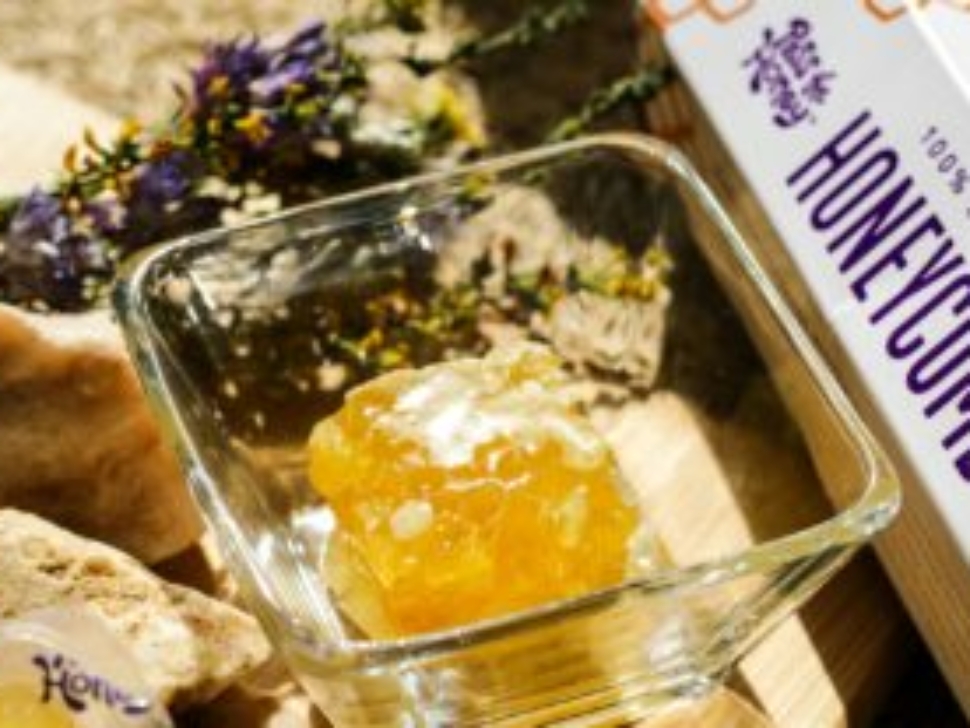 pass-the-honey-1543089-unsplash-370x207