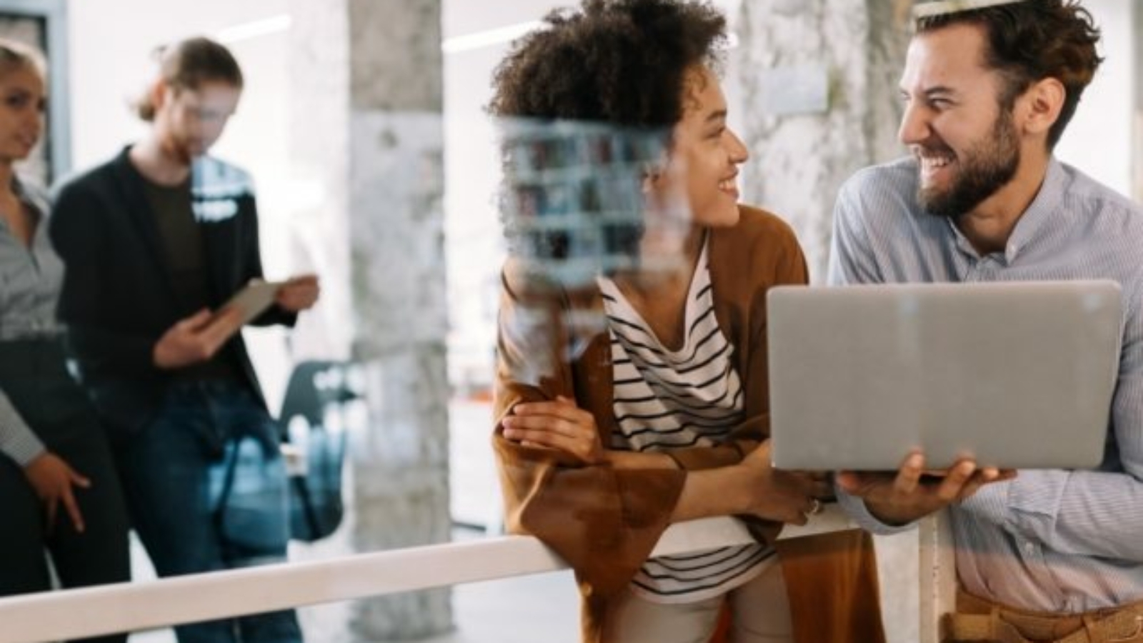 EE4I5427copy-45784-637x670