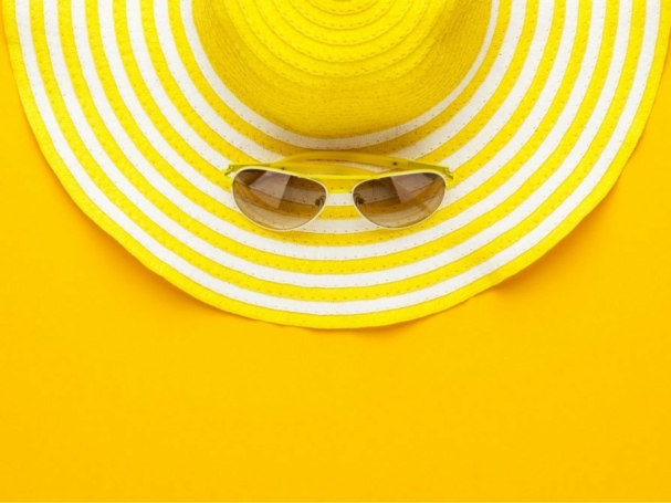 sunglasses-and-striped-retro-hat-PGEBDPR-1024x671