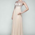 fashion-portrait-of-beautiful-woman-in-elegant-PQBJYC5-300x500