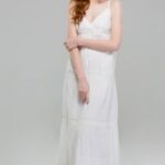full-length-portrait-of-a-beautiful-woman-in-PEJGNLL-300x500