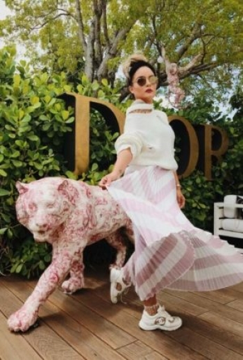 image1-–-4-300x444