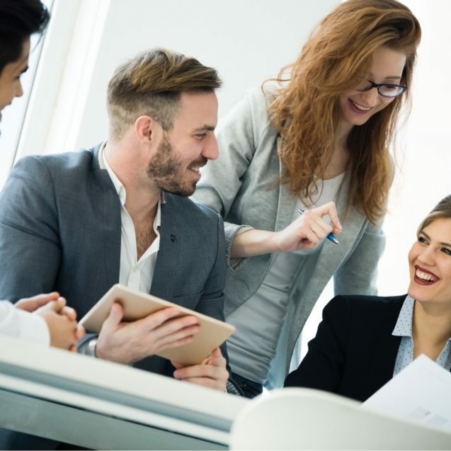 creative-business-people-working-on-business-DZNE5P6-637x637