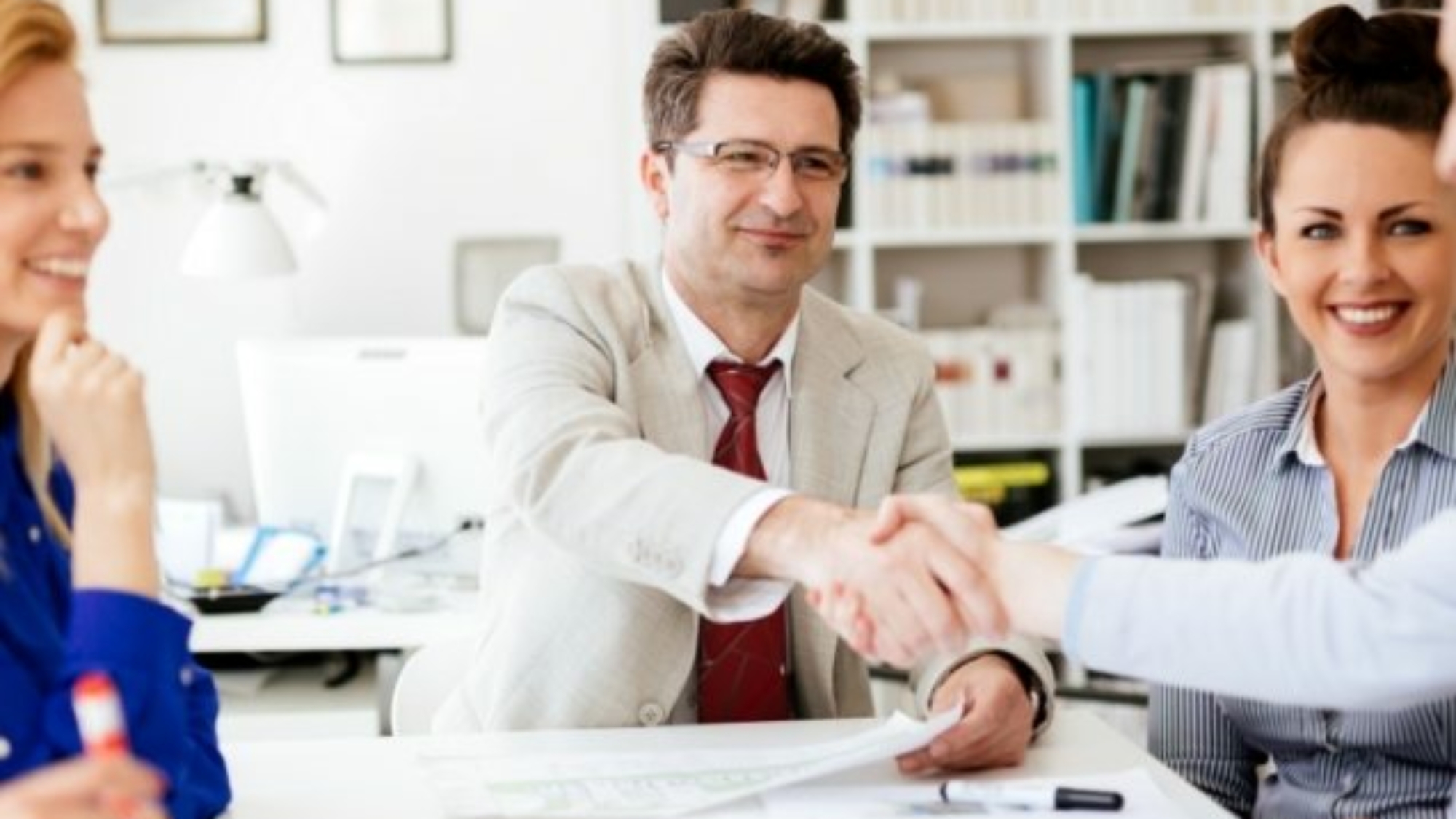 group-of-business-people-working-as-team-in-9HPC4DK-637x637